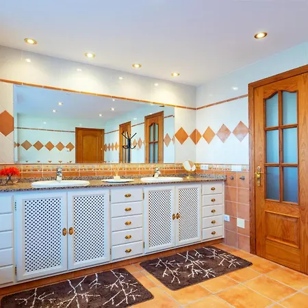 Stunning With Private Pool Near Fuengirola And Pueblo By Costarentals - Ref 41